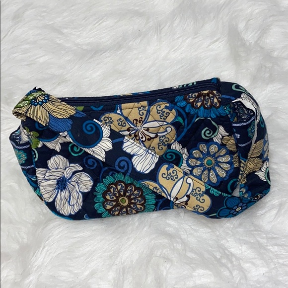 Vera Bradley Handbags - Vera Bradley | Floral Shoulder Purse